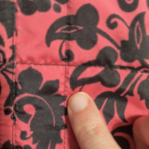 Jones New York ombre Paisley print puffer vest, women's medium, pink/black - Picture 8 of 10